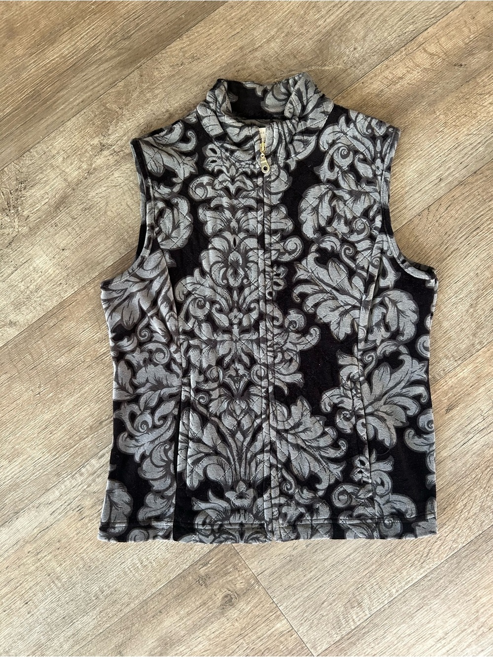 Charter Club Black & Gray Sleeveless Zip-Front Jacquard Vest